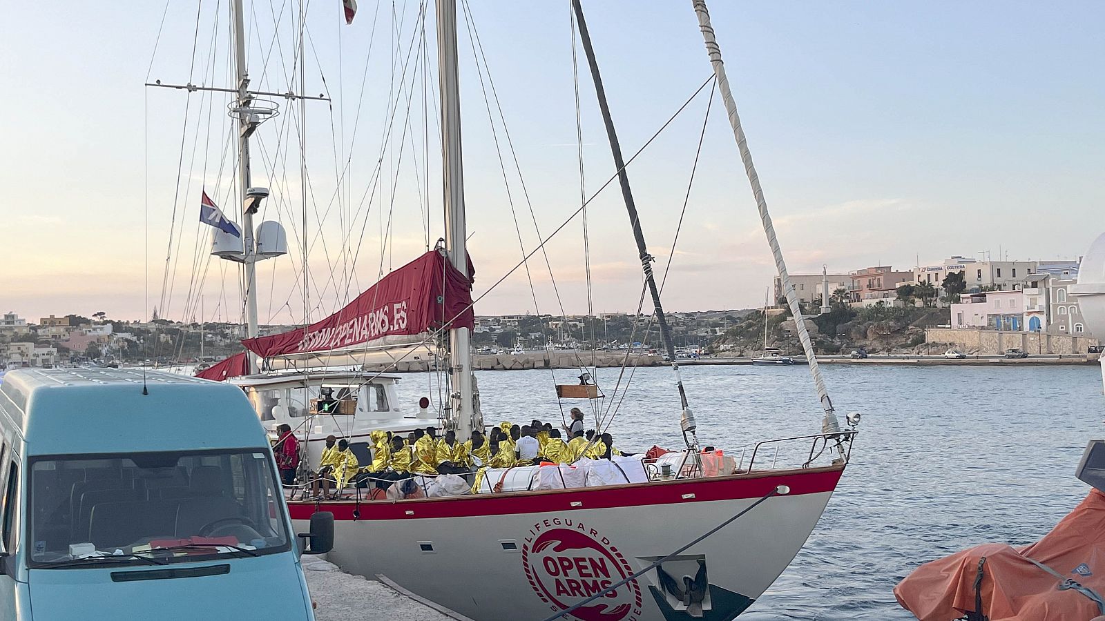 Esther Camps, jefa de operaciones de uno de los barcos de Open Arms