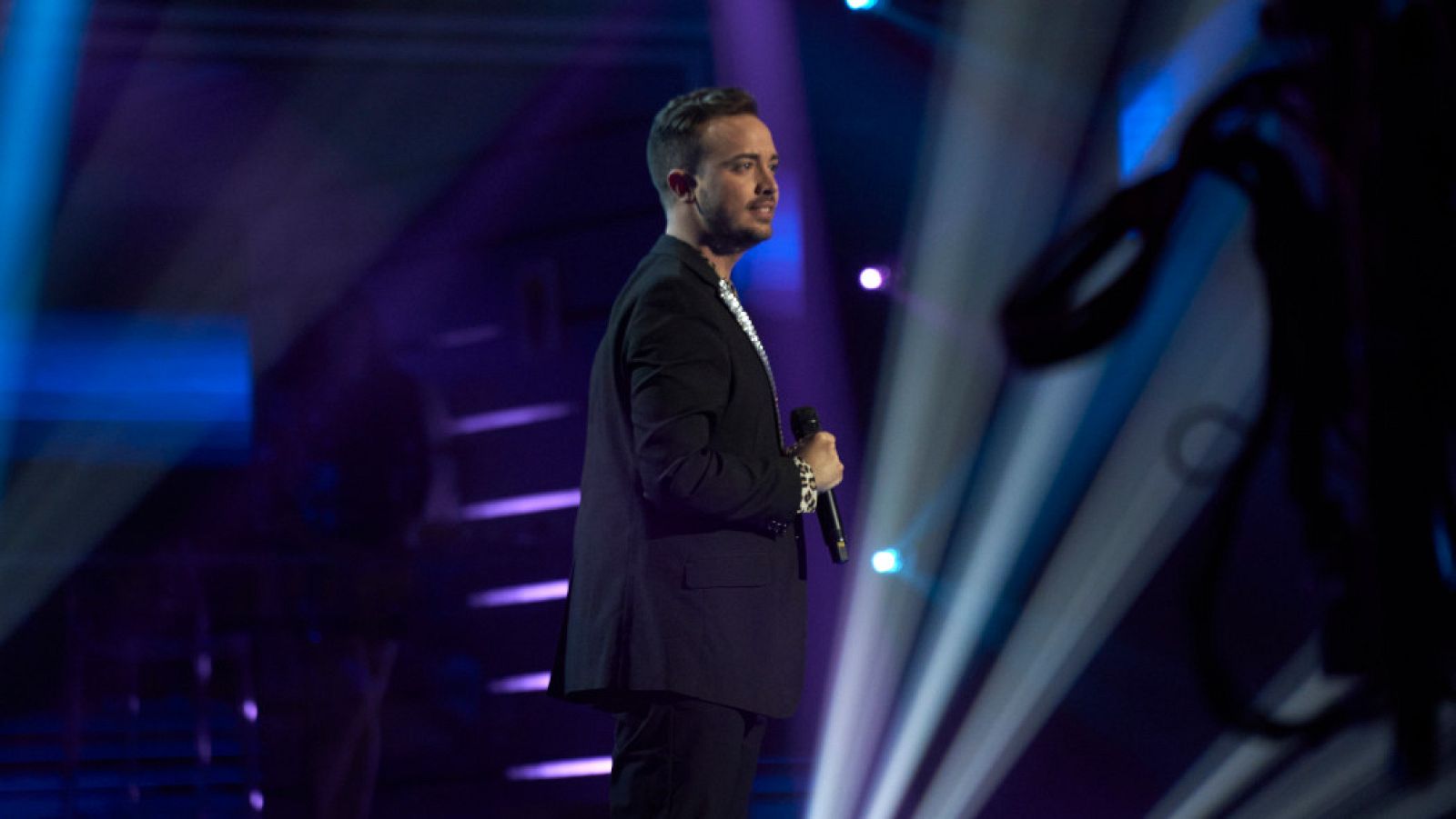 Juanmi Castillero se la juega con 'What a feeling'