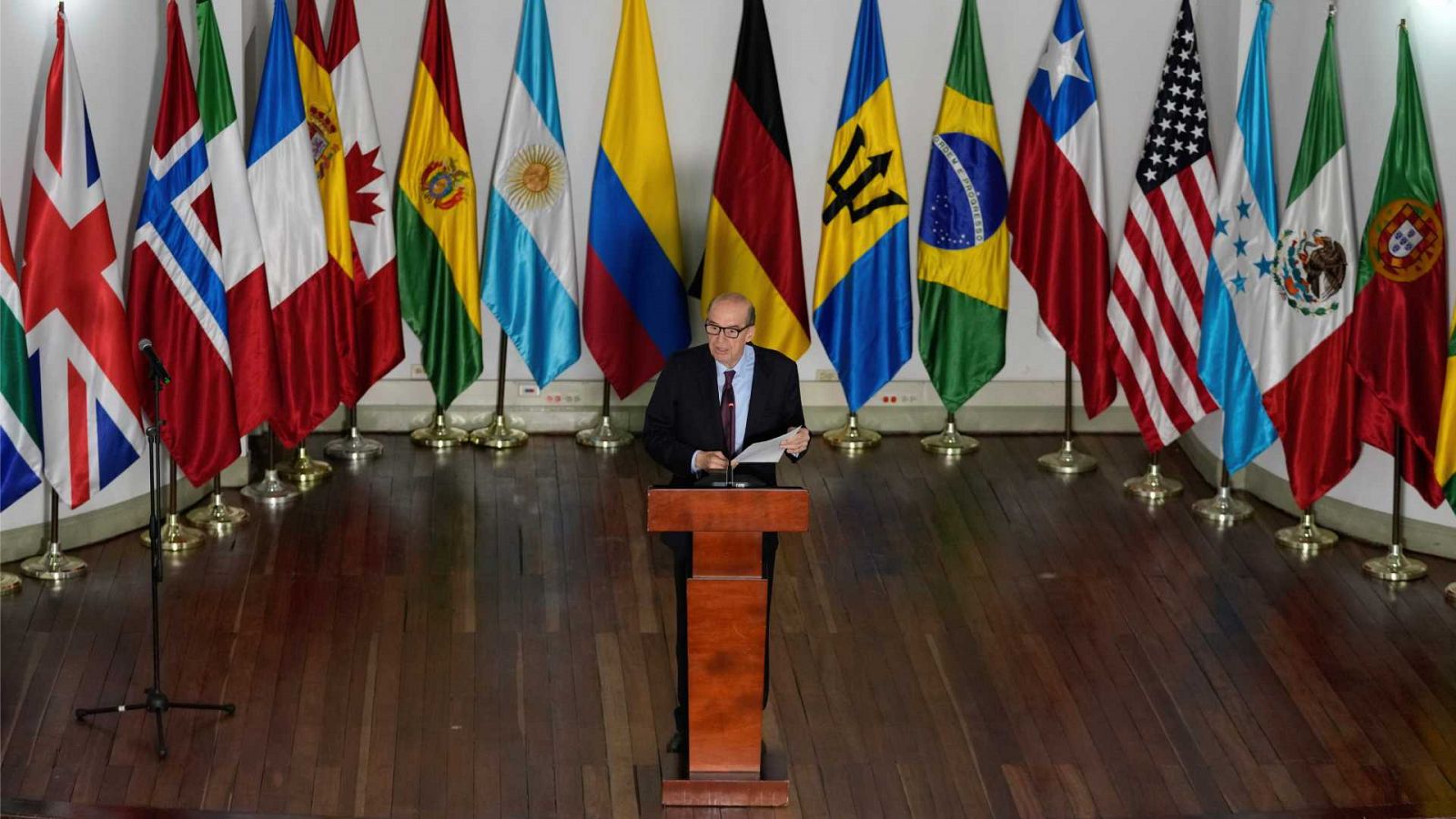 empujoncito antes de Crítico La Conferencia Internacional insta a establecer elecciones libres en Venezuela empujoncito antes de Crítico La Conferencia Internacional insta a establecer elecciones libres en Venezuela