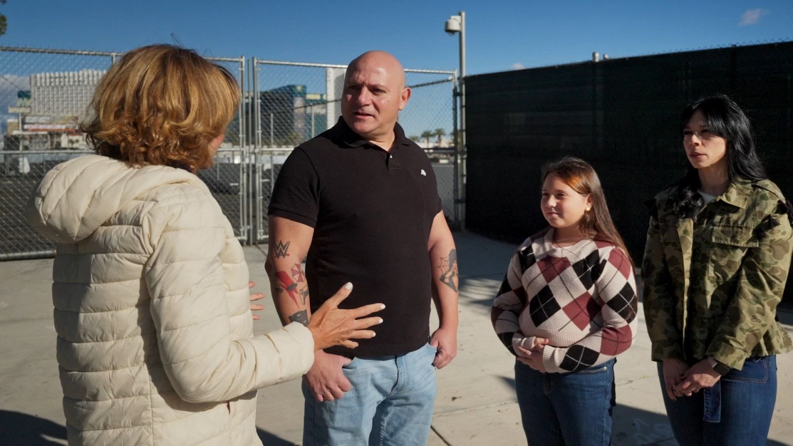 Presentación de Santi, Julia y Laura - Españoles en conflictos