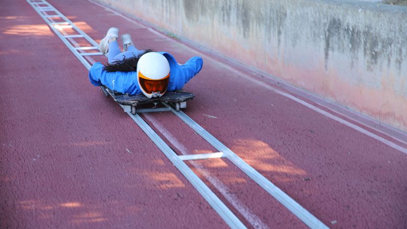 Skeleton I El CAR de Madrid ya tiene su pista de empuje