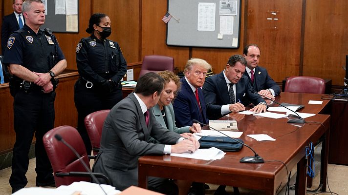 Telediario 1 - Arranca el juicio contra Trump por la presunta violación a la escritora E. Jean Carrol