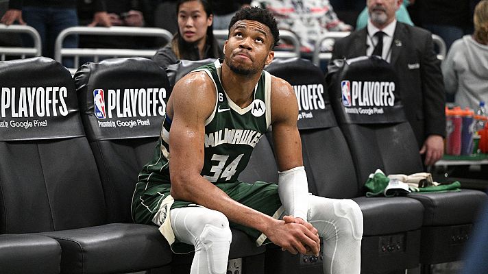Baloncesto en RTVE - La reflexión de Antetokounmpo tras la eliminación de los Bucks: "En el deporte no se fracasa"