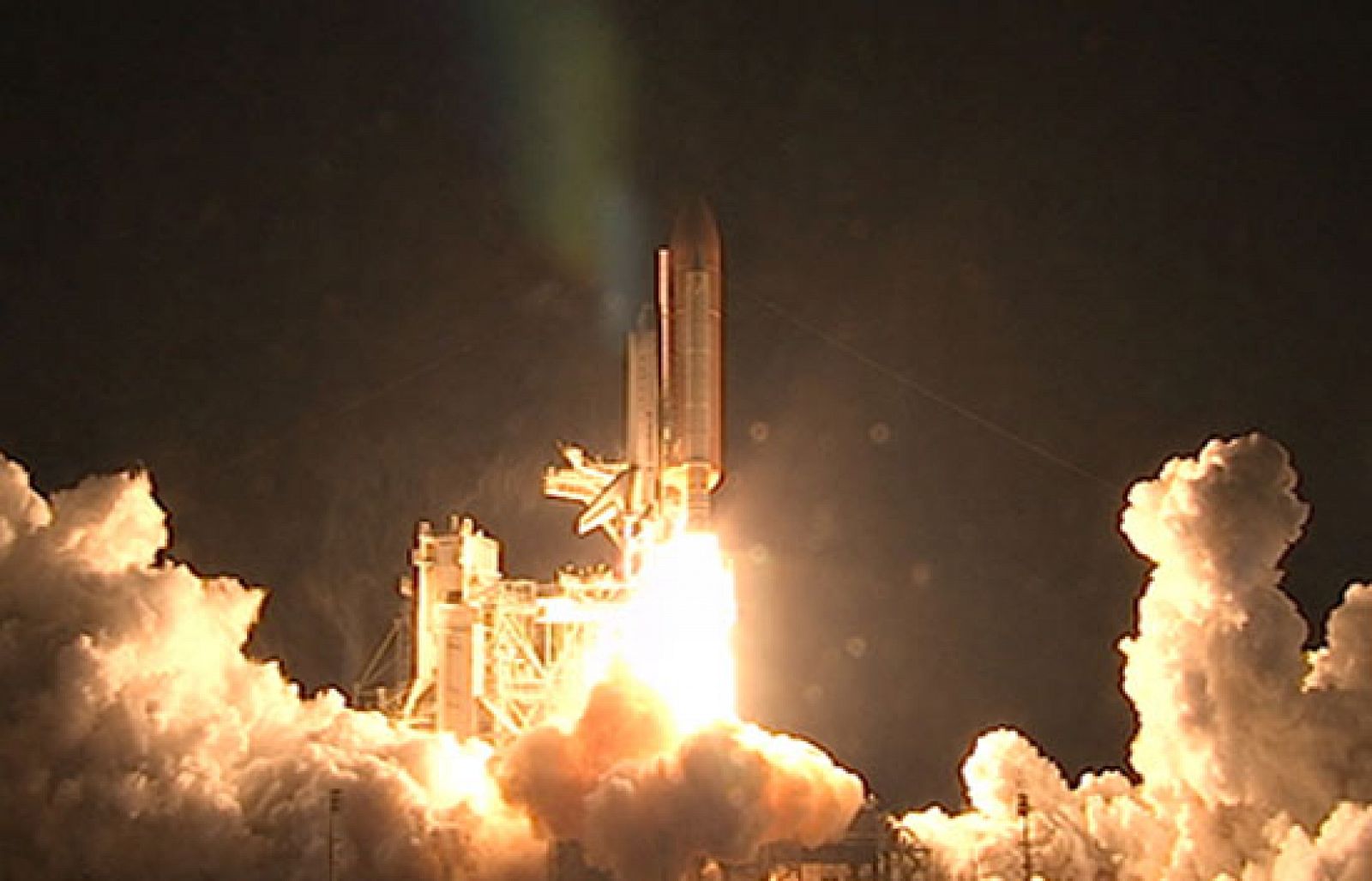 El Transbordador Endeavour parte a la Estación Espacial Internacional