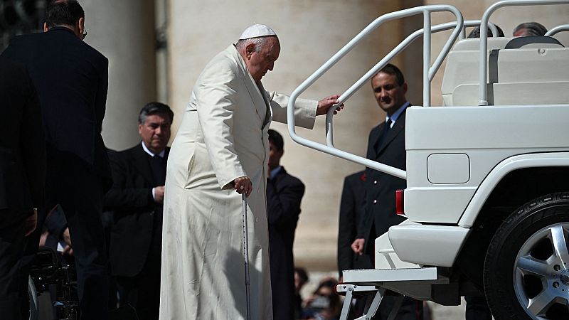 El papa aprueba un cambio histórico en el Sínodo y deja votar a mujeres y laicos