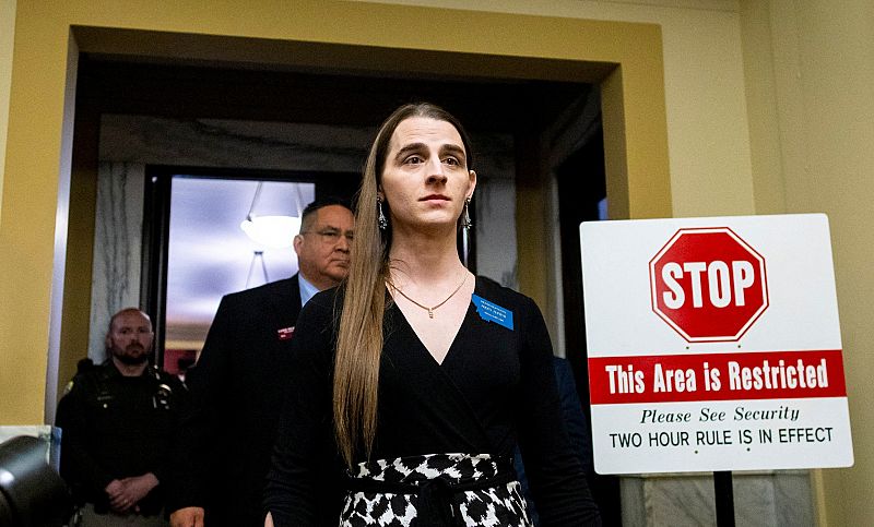 El Congreso de Montana veta en los debates a una diputada trans