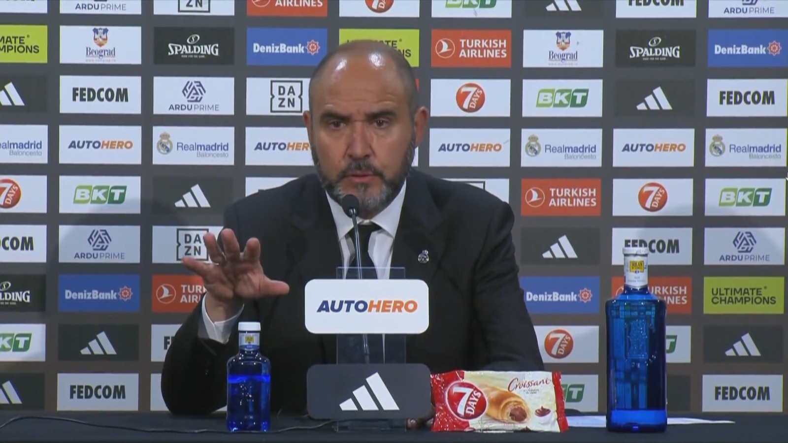 Chus Mateo, tras la derrota contra el Partizan: "Los jugadores han sido capaces de calmarse"