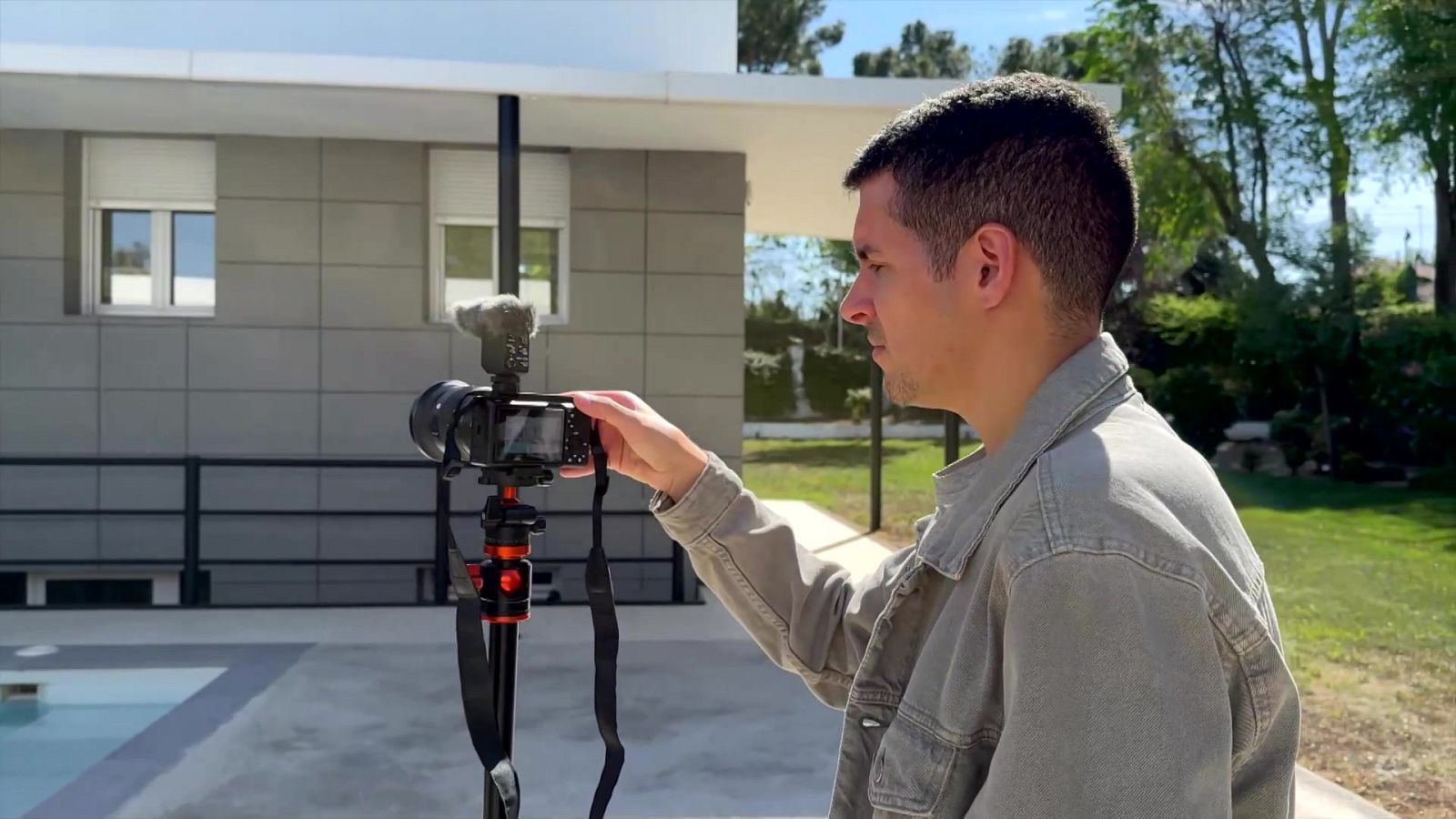 Zoom Net - Tecnología Li-Fi, ZV-E1 y Moons Of Darsalon - ver ahora