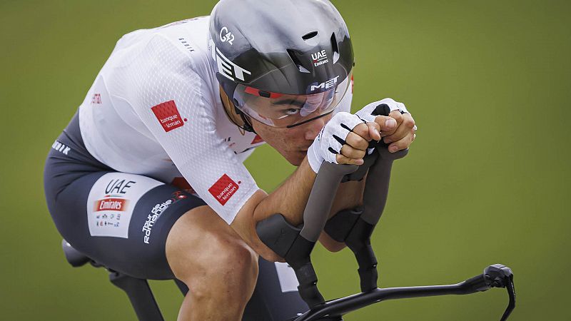 Juan Ayuso gana la contrarreloj del Tour de Romandía: "No me creo este resultado tras la lesión" -- Ver ahora