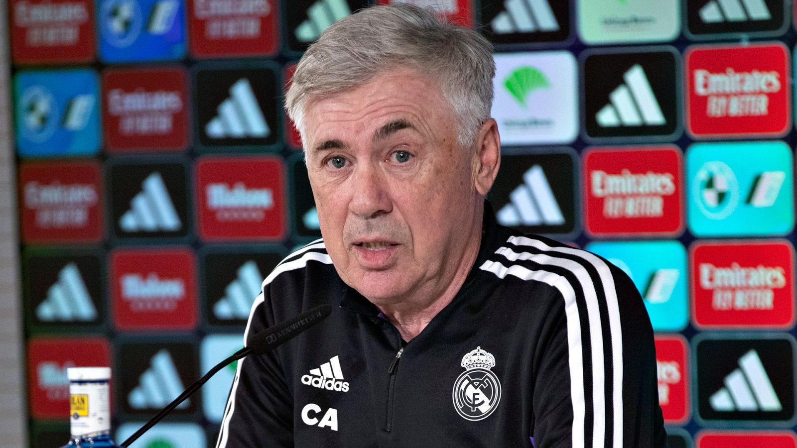 Rueda de prensa de Carlo Ancelotti: "El horario del partido ante la Real Sociedad no tiene ningún sentido"