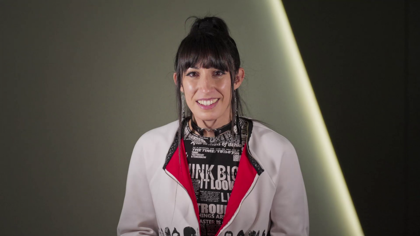 Lucy, cantante K-pop en Seúl, nos habla sobre salud mental - Españoles en conflictos | Ver