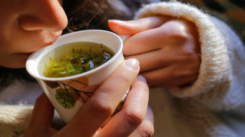 Las infusiones "medicinales" bajo la lupa: ayudan pero no curan - Saber vivir | Ver