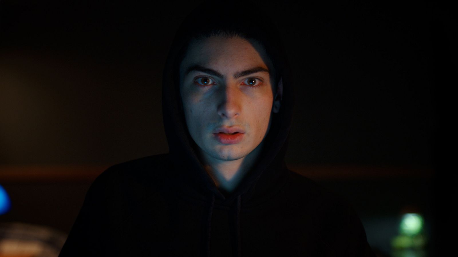 Stalk - Temporada 2 - Episodio 8: Ensi Us  - Ver ahora