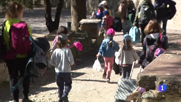 L'Informatiu - Baixa l'atur a l'abril