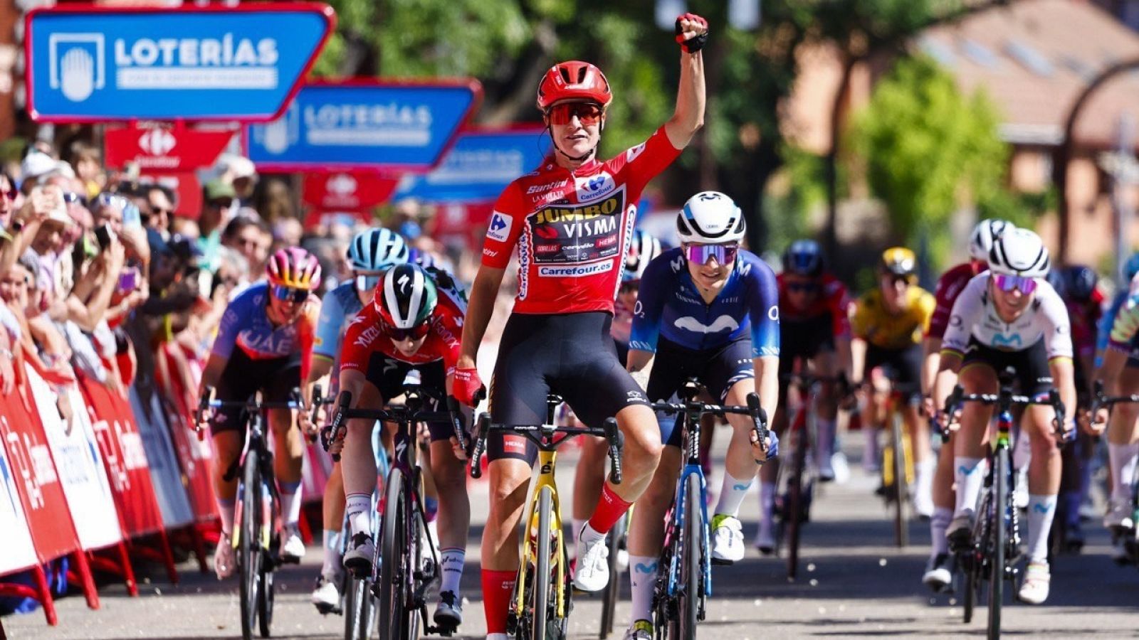 La Vuelta femenina 2023 | Resumen de la etapa 3: Marianne Vos (Jumbo-Visma) repite triunfo en Guadalajara -- Ver ahora