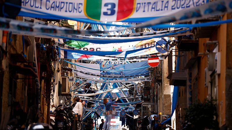 Nápoles toma las calles para celebrar el Scudetto     