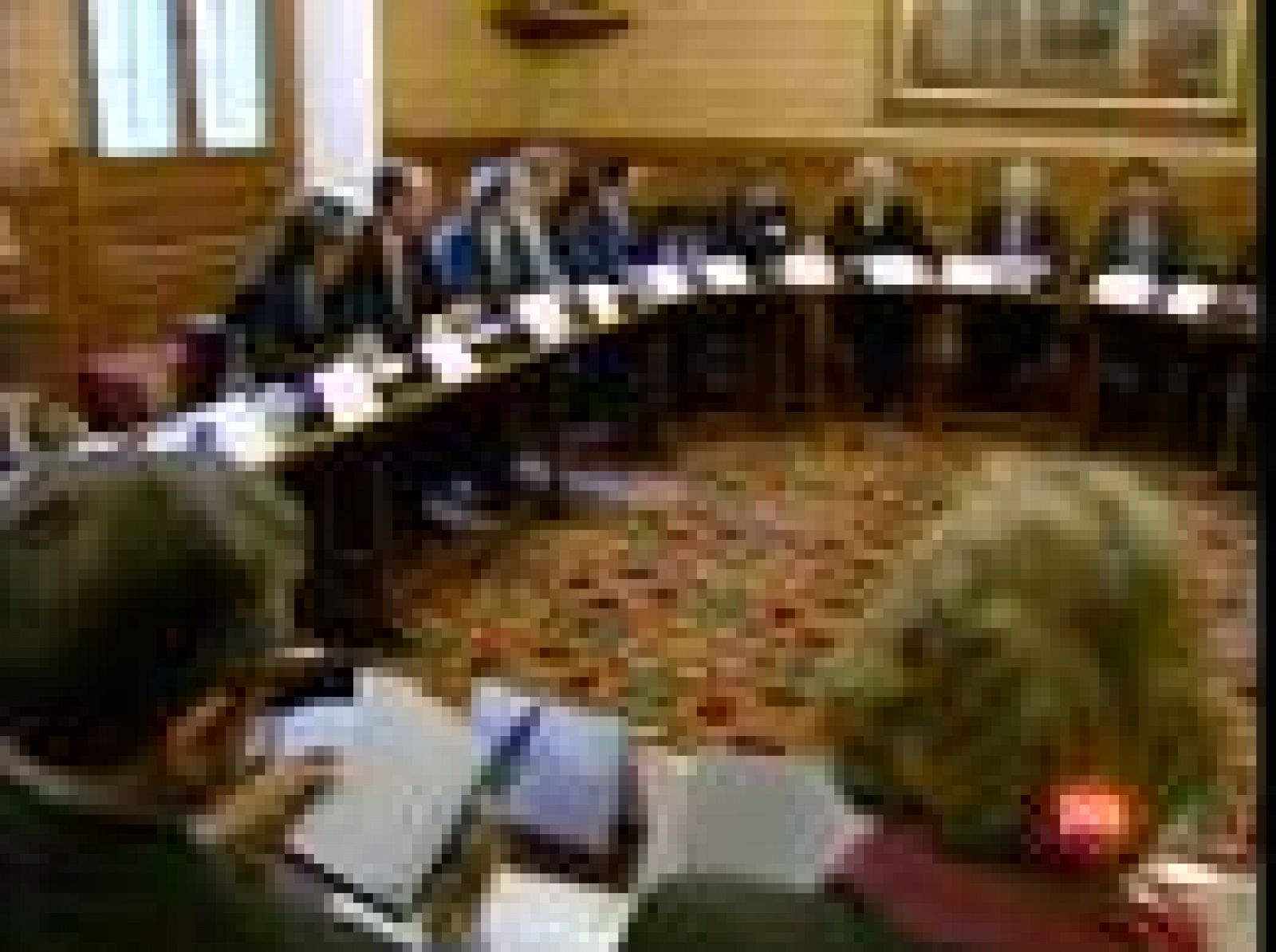 Elena Salgado y Manuel Campa viajan a Londres para tranquilizar a inversores y analistas | Ver