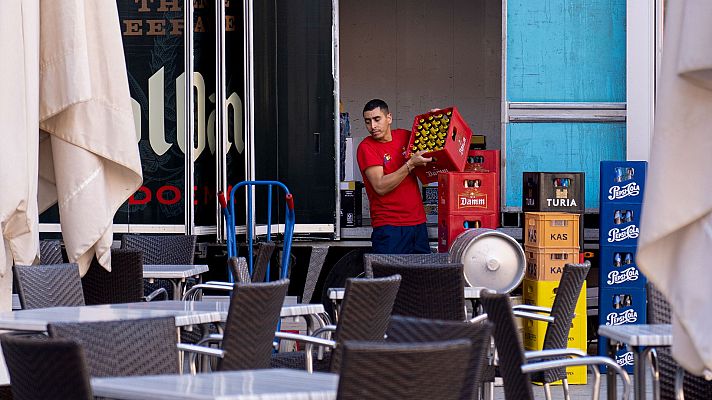 Informativo 24h - Sindicatos y patronal logran un preacuerdo para subir los salarios un 4% en 2023, y un 3% en 2024 y en 2025