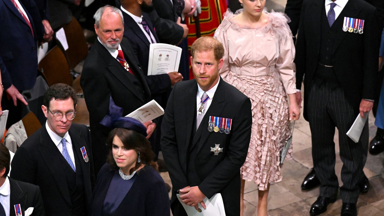 Los príncipes Enrique y Andrés, ausentes en el saludo del balcón de Buckingham