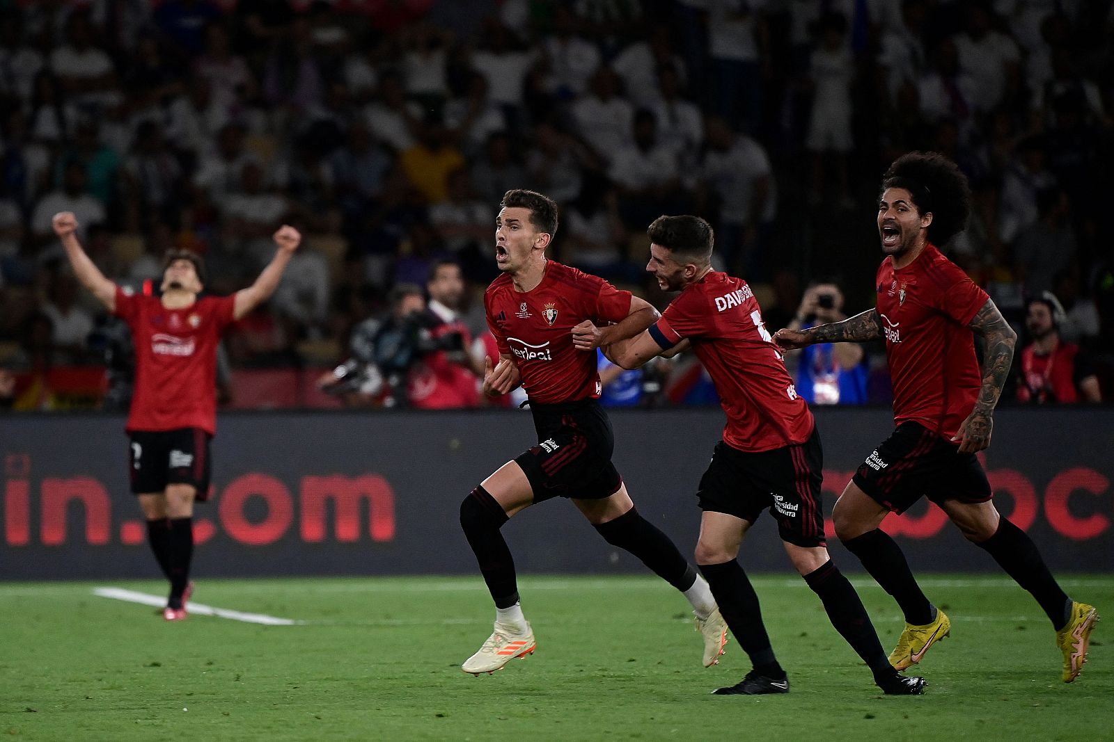 1-1 | Lucas Torró puso el empate con un trallazo
