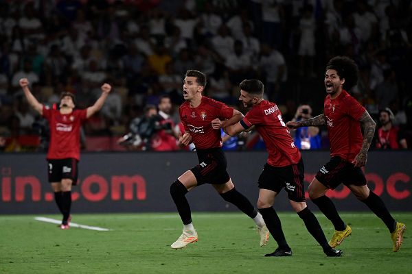 Fútbol - 1-1 | Lucas Torró puso el empate con un trallazo