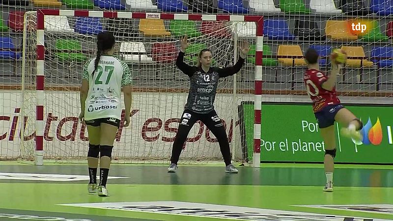Balonmano - Liga Guerreras Iberdrola. Play off 1/4 final vuelta: Atticgo BM Elche - Conservas Orbe Rubensa BM Porri�o - ver ahora