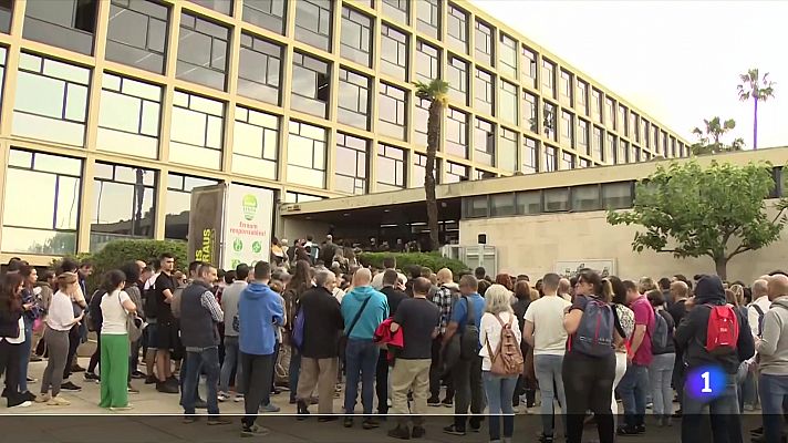 L'Informatiu - Buscant feina fixa a Correus