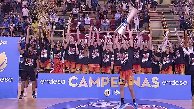 El Valencia Basket consigue la primera Liga femenina de su historia