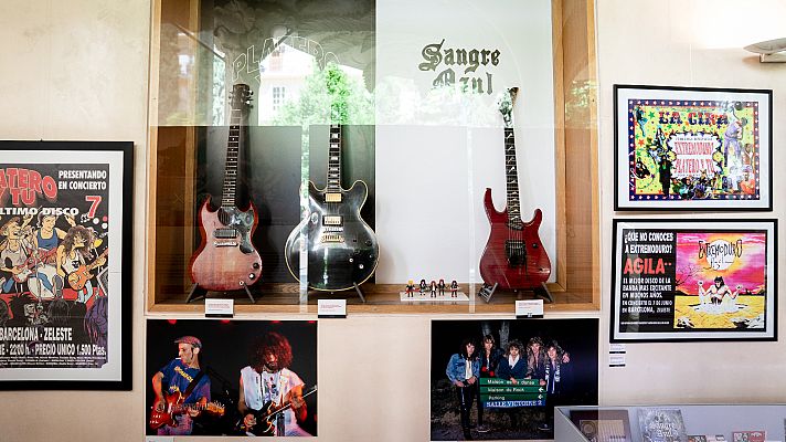 Telediario 2 - La exposición 'Tiempos de Rock' muestra instrumentos, vestuario y escenografía de las mejores bandas españolas