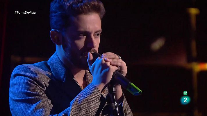 Ruggero interpreta 'Se vive solo una vida'