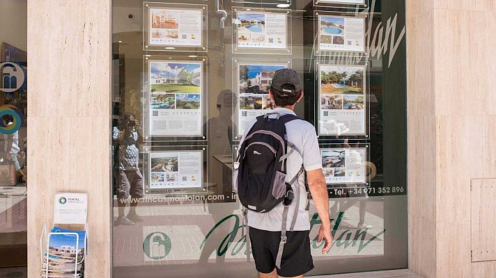 Telediario 1 - Los socios parlamentarios del Gobierno critican los avales para vivienda propuestos por Sánchez