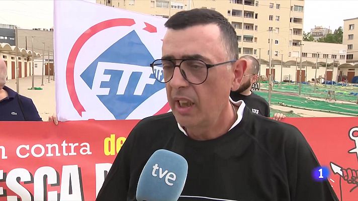 L'Informatiu - Els pescadors marxen fins al Parlament en protesta contra la normativa europea