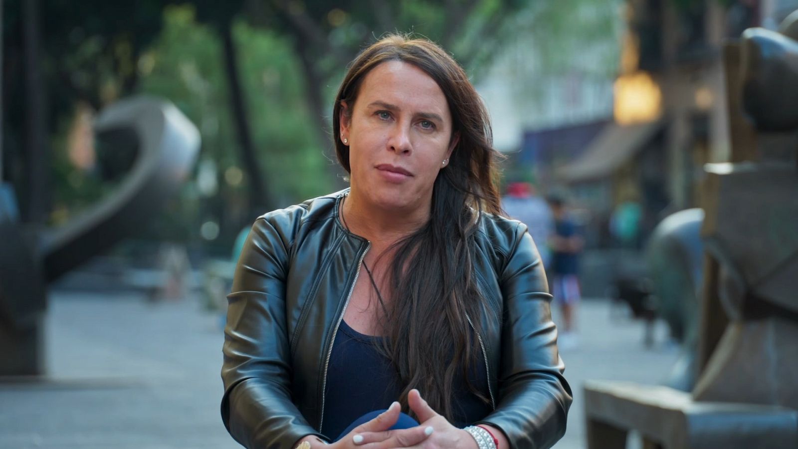 Karla, actriz trans que convive con la violencia contra el colectivo