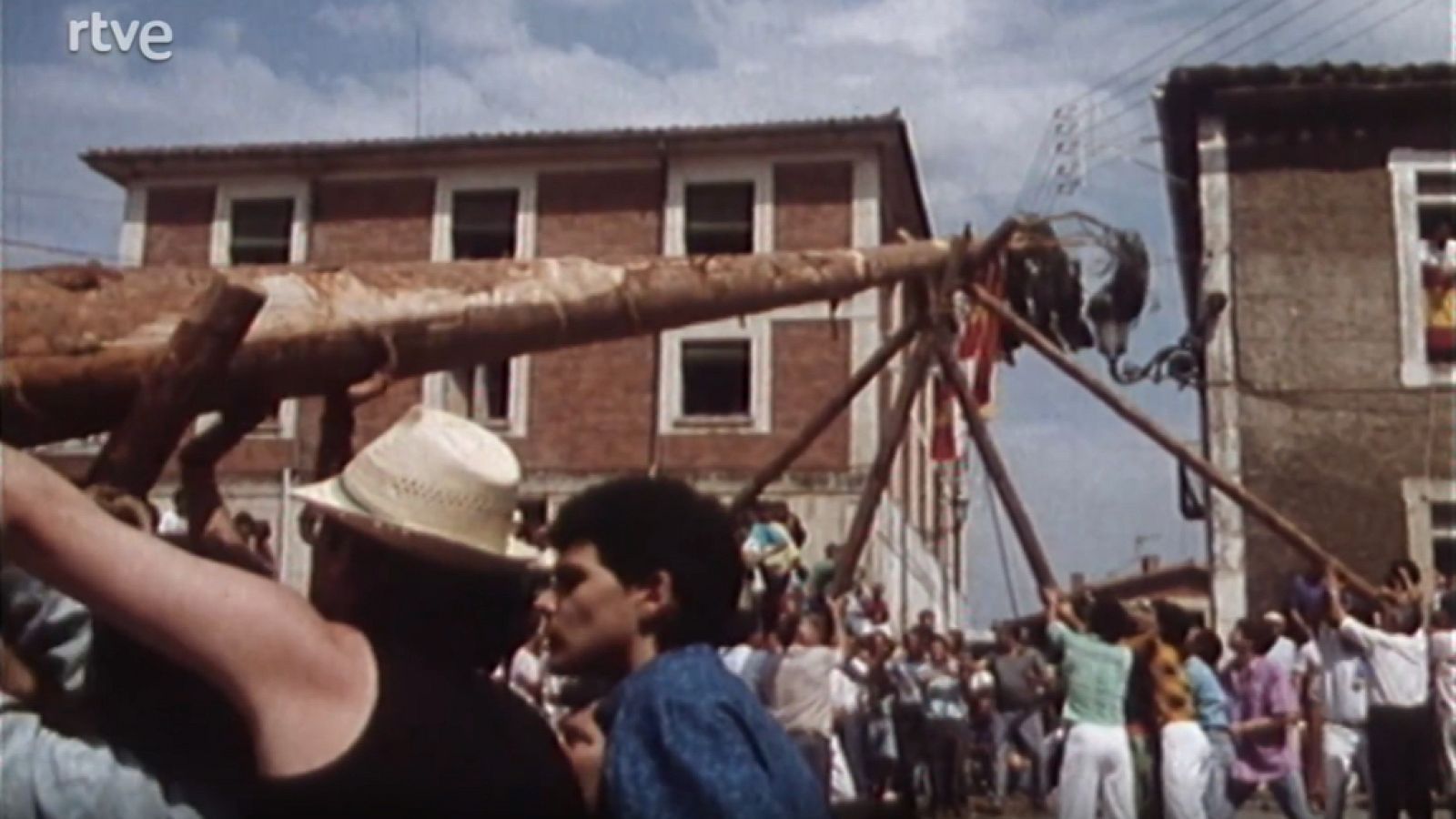 De año en año - Vinuesa: Pinochada para la igualdad