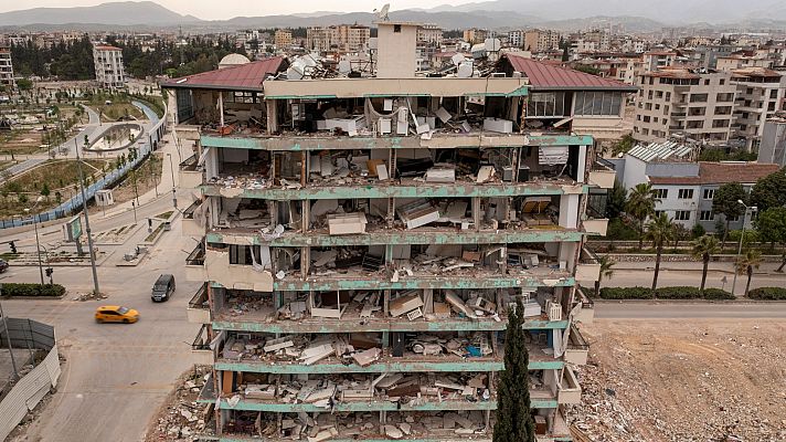 Turquía prepara las elecciones con dificultades en las zonas afectadas por los terremotos