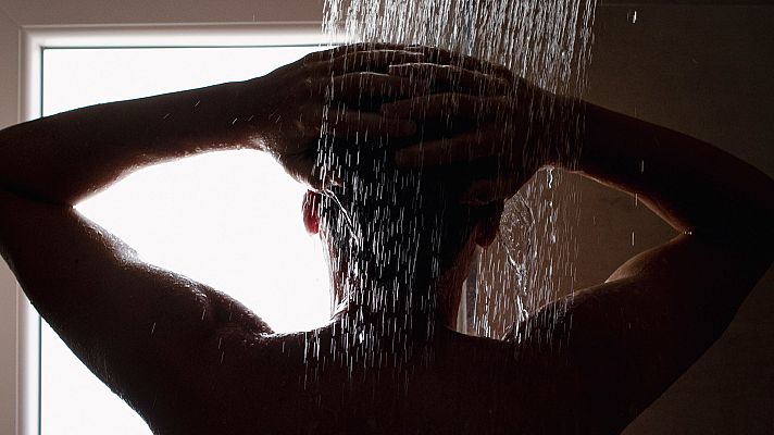 Hablando claro - Ducha diaria ¿tiene más riesgos o beneficios?