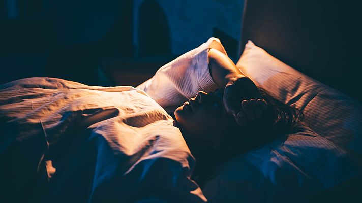 Telediario 1 - Insomnio familiar letal, una enfermedad genética que impide dormir y lleva a la muerte