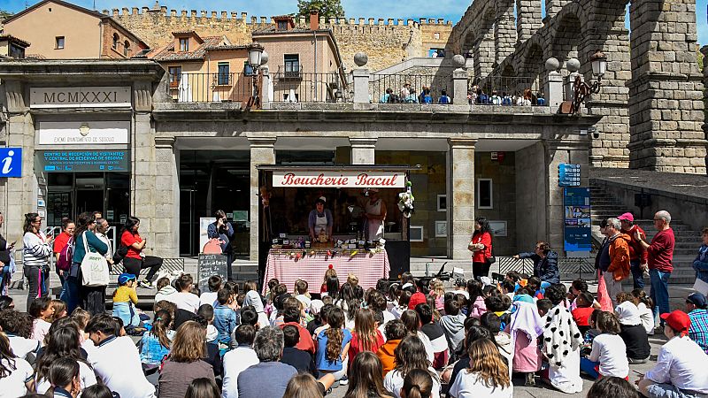 Vídeo: 'Titirimundi', un festival de teatro que vende 10.000 entradas en un solo fin de semana