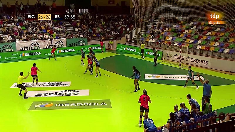 Balonmano Elche gana el primer partido a Bera Bera con un golazo sobre la bocina