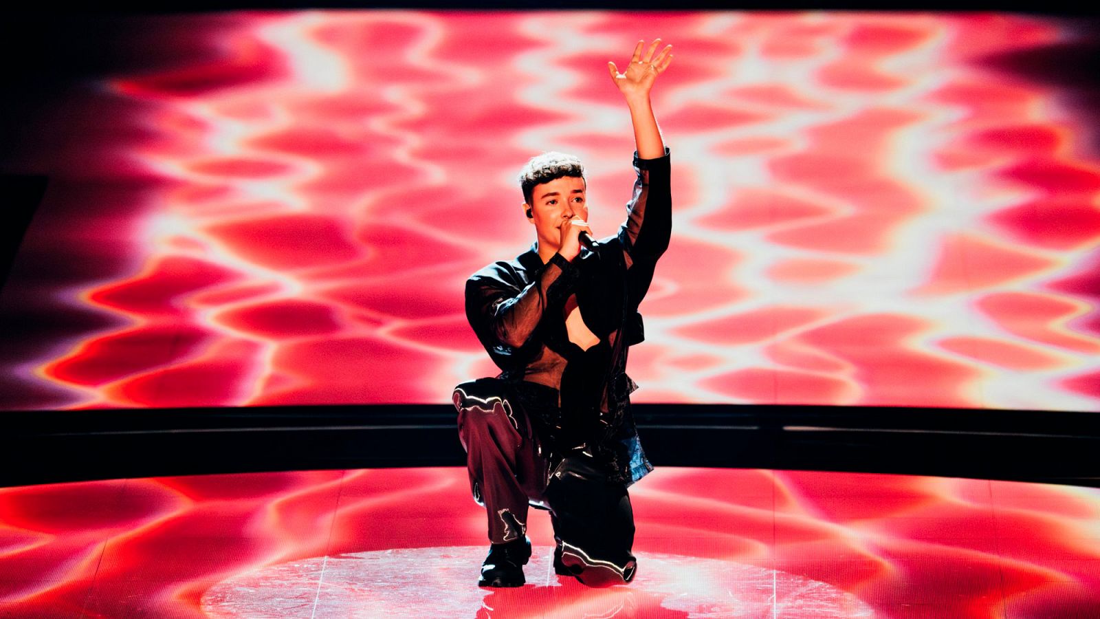 Eurovisión 2023 - Suiza: Remo Forrer canta "Watergun" en la final