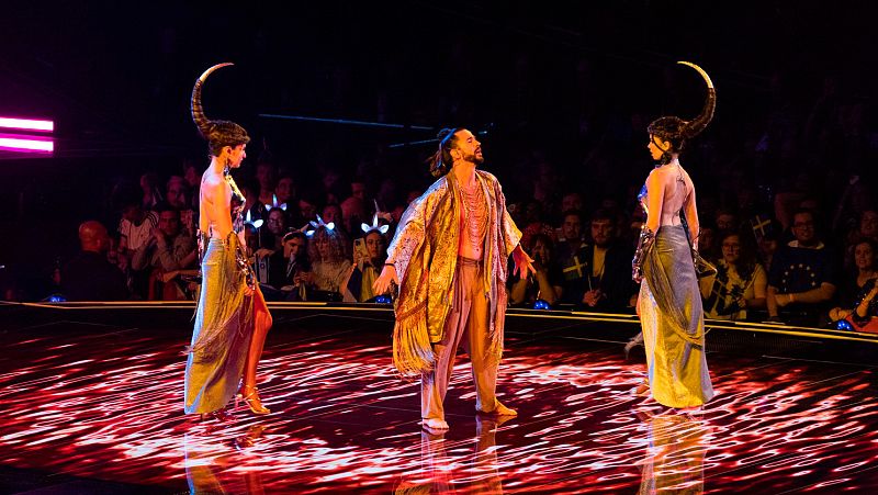 Eurovisión 2023 - Moldavia: Pasha Parfeni canta "Soarele Si Luna" en la final