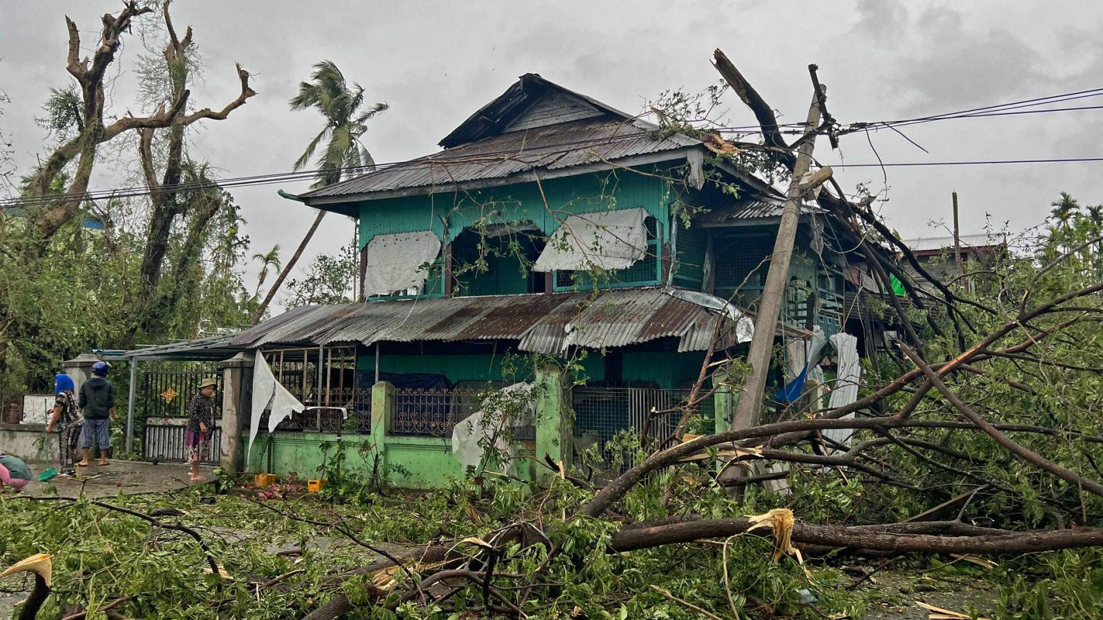 El ciclón Mocha toca tierra y destruye miles de viviendas en Birmania y Bangladesh