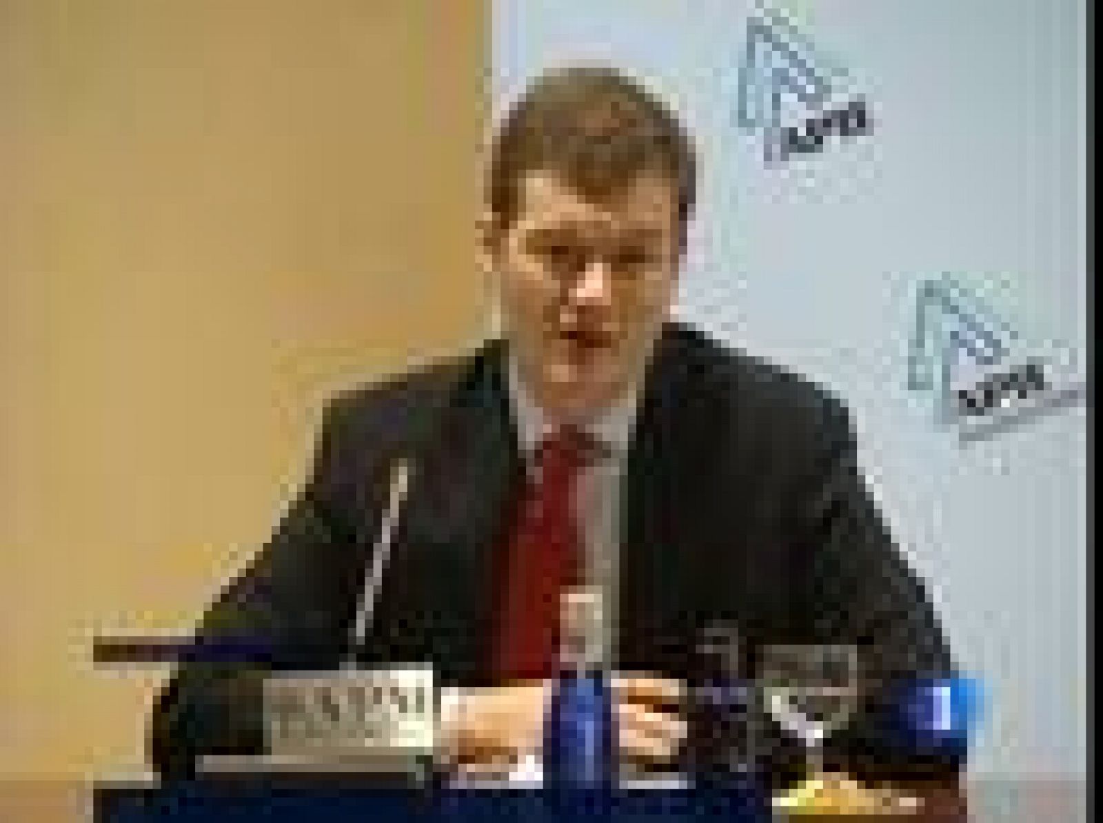 Los controladores aéreos vuelven a reunirse con AENA para intentar avanzar en la negociación del convenio colectivo | Ver