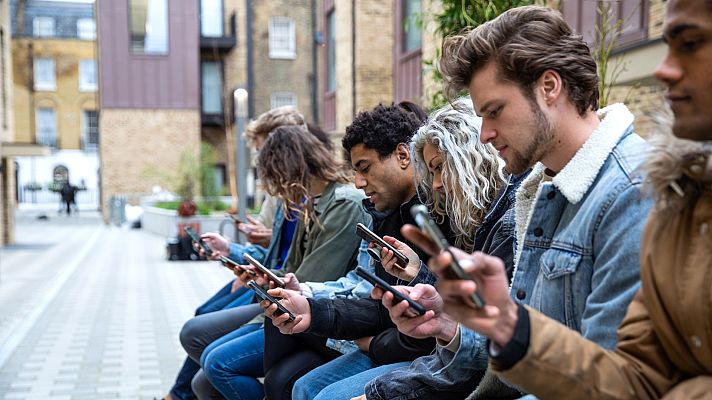 Para todos la 2 - ¿El consumo de pantallas nos hace menos empáticos? - Ver ahora