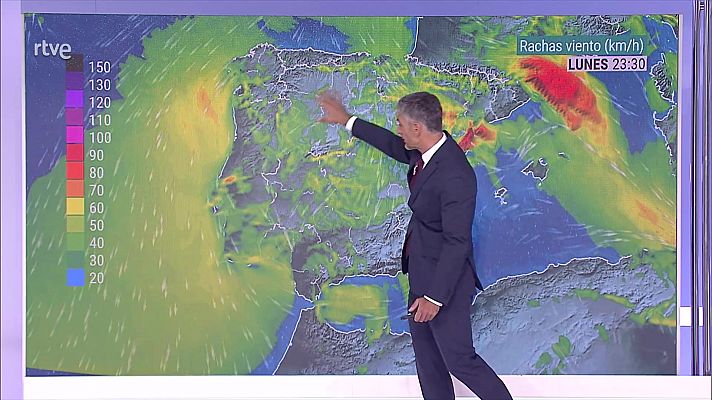 Intervalos de viento fuerte en el litoral noroeste de Galicia, el valle del Ebro y áreas próximas, Ampurdán y Canarias        