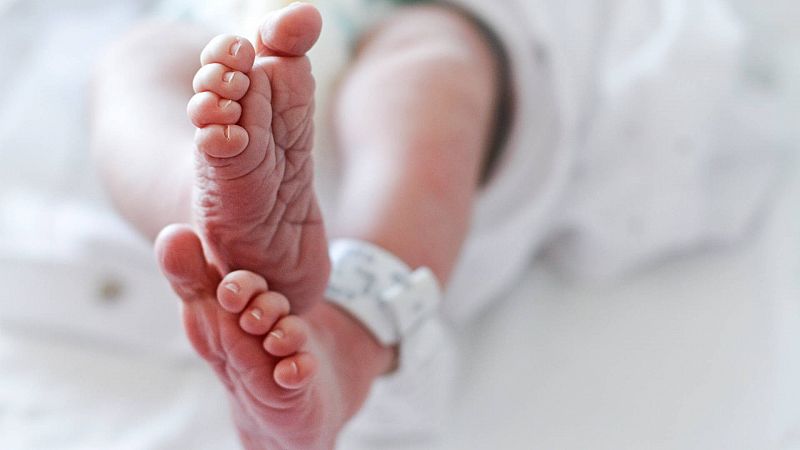 Intercambio de bébes al nacer: dos personas que nacieron en los años 70 buscan a su familia biológica    