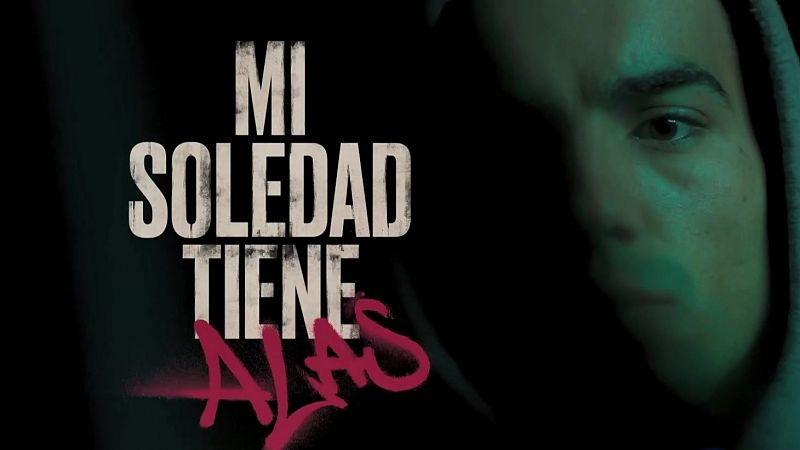 Después de 17 años actuando delante de la cámara, Mario Casas dirige su primera película, 'Mi soledad tiene alas', que se estrena en los cines el próximo 25 de agosto.