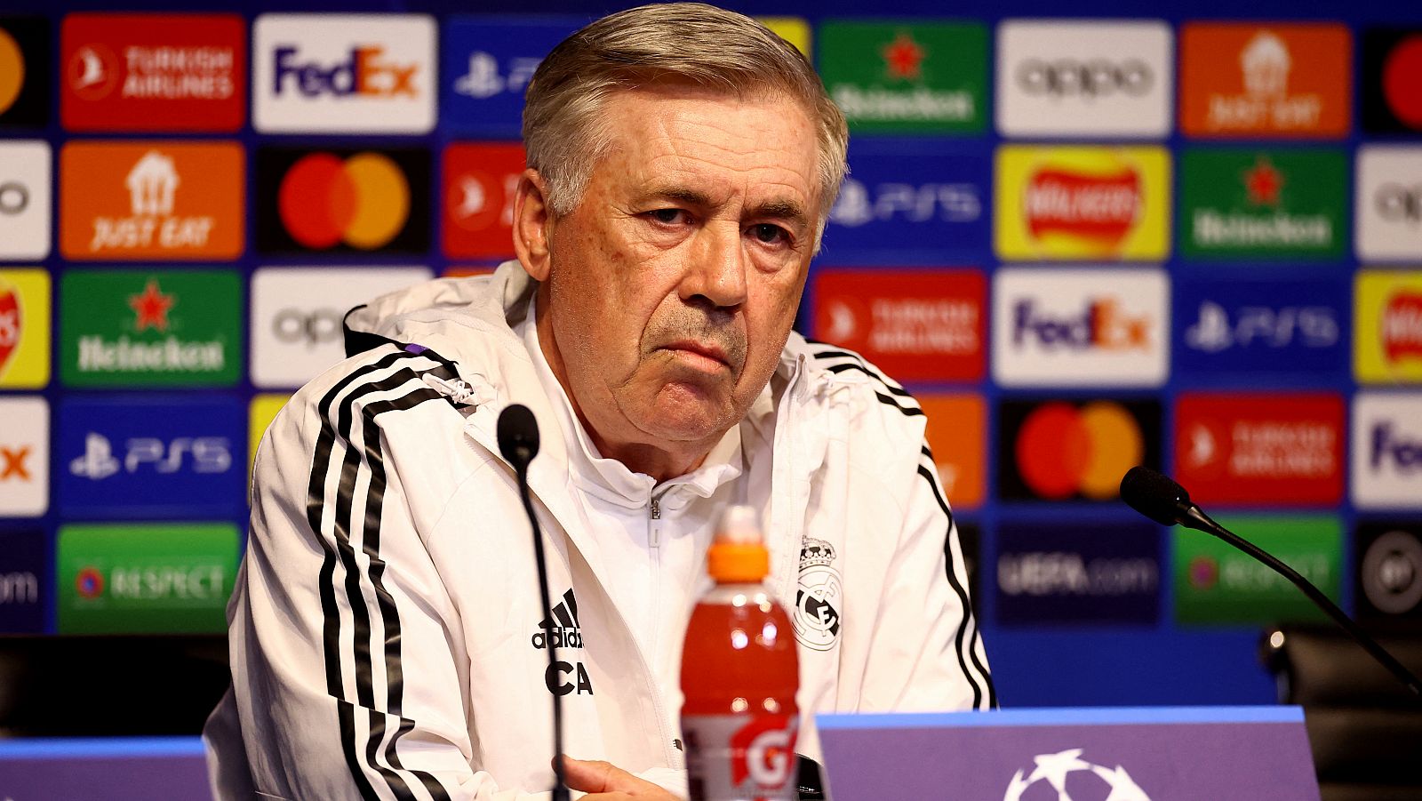 Ancelotti: "Tienes que olvidarte de Haaland y pensar que Vinicius puede hacer un buen regate" - ver ahora