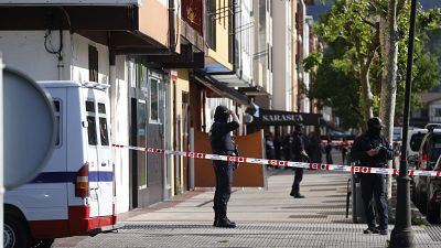 Dos muertos en una explosin en plena calle en la localidad gipuzcoana de Orio en un posible caso de violencia machista