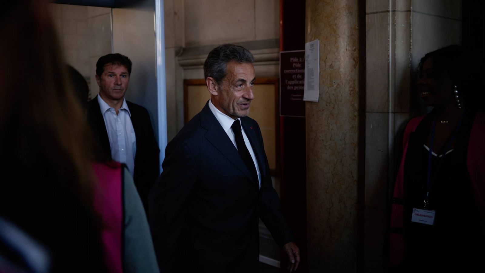 La Justicia francesa confirma la sentencia de tres años de cárcel a Sarkozy por corrupción - Ver ahora